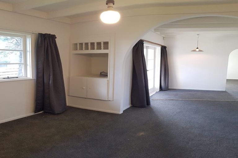 Photo of property in 1/46 View Road, Henderson, Auckland, 0612