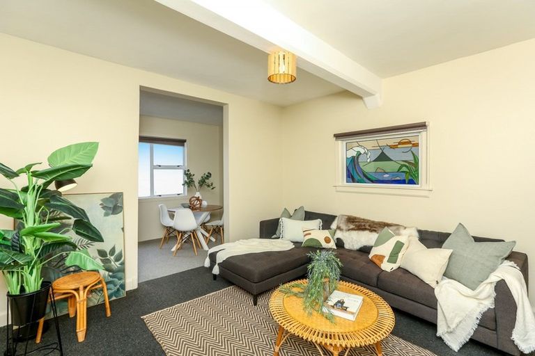 Photo of property in 127 Saint Aubyn Street, New Plymouth, 4310