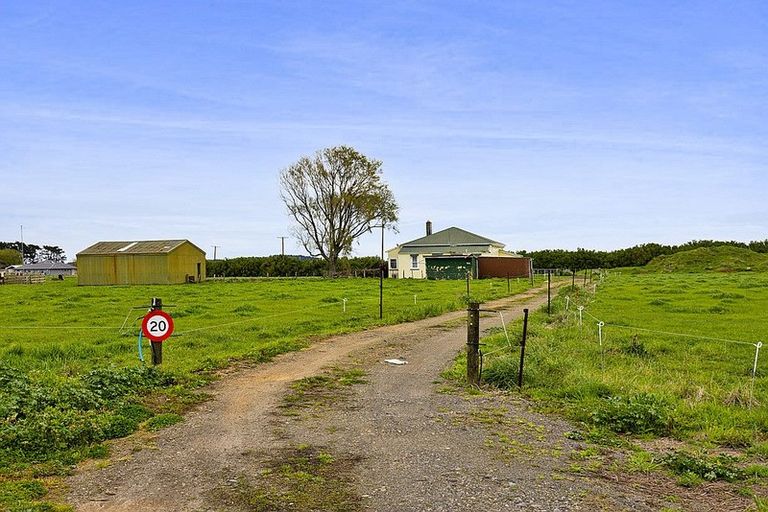 Photo of property in 41 County Drive, Hawera, 4610