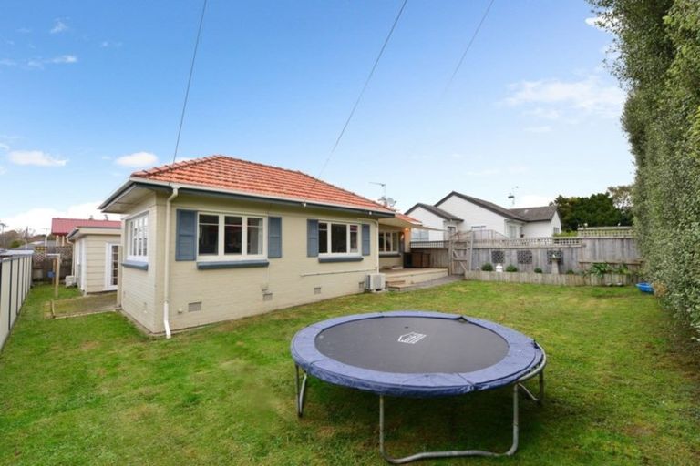 Photo of property in 15 Windsor Road, Maeroa, Hamilton, 3200