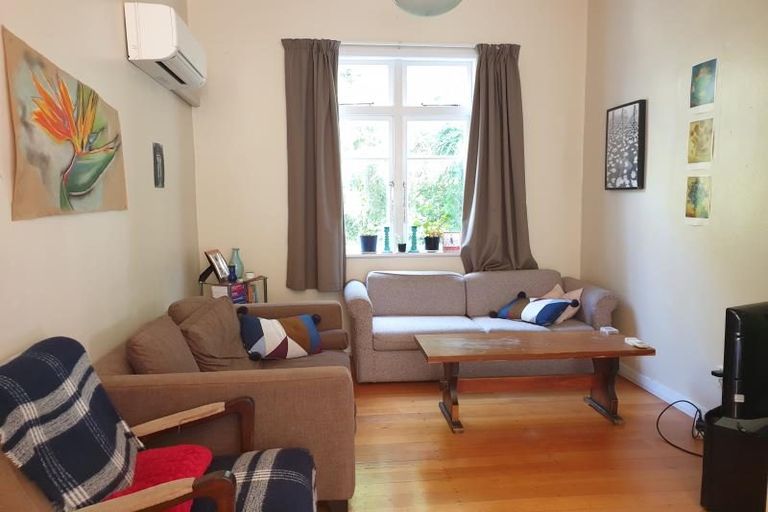 Photo of property in 94 Holloway Road, Aro Valley, Wellington, 6021