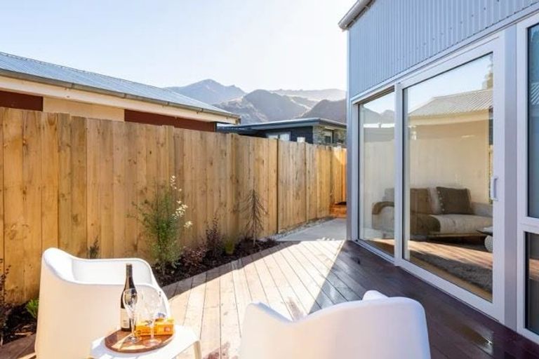 Photo of property in 8 Boundary Street, Arrowtown, 9302