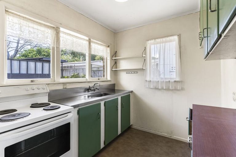 Photo of property in 1/15 Rotoiti Avenue, Pakuranga Heights, Auckland, 2010