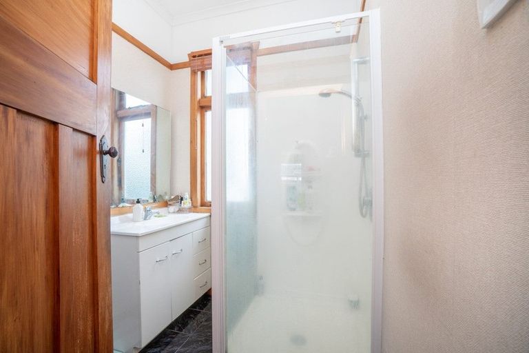 Photo of property in 25 Tiller Close, Kelvin Grove, Palmerston North, 4414