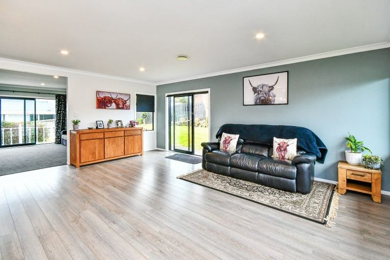 Photo of property in 516a Great South Road, Rosehill, Papakura, 2113