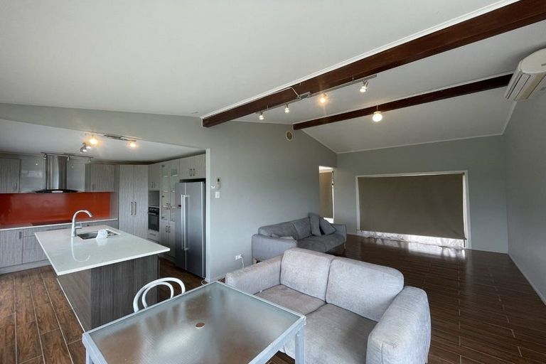 Photo of property in 89 Exmouth Road, Northcote, Auckland, 0627