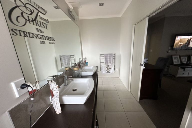 Photo of property in 7 Raddington Way, Huntington, Hamilton, 3210