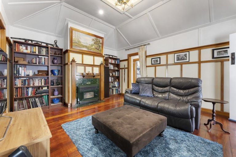 Photo of property in 15 Rainforth Street, Roslyn, Palmerston North, 4414