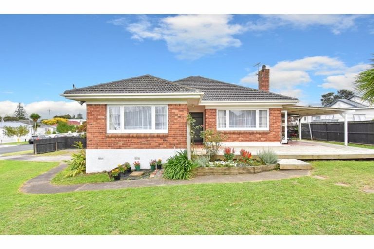 Photo of property in 1/84 Coronation Road, Mangere Bridge, Auckland, 2022