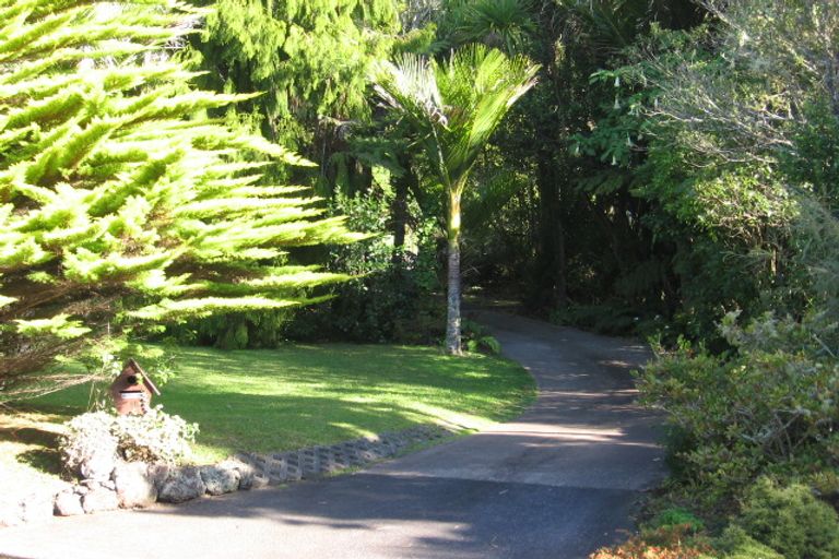 Photo of property in 218 Konini Road, Titirangi, Auckland, 0604