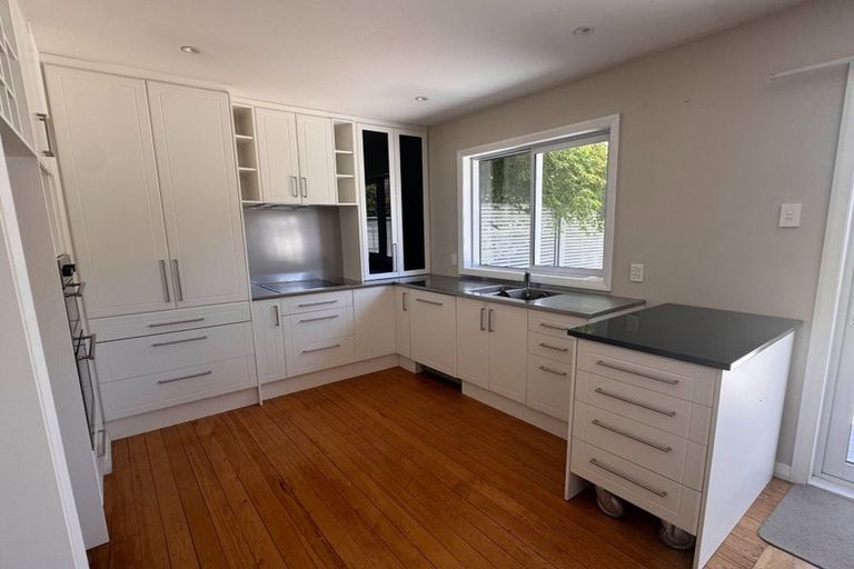Photo of property in 52 Mays Road, St Albans, Christchurch, 8052