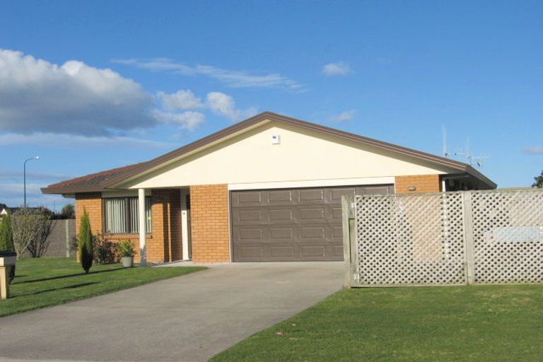 Photo of property in 3 Aldermen Avenue, Papamoa Beach, Papamoa, 3118