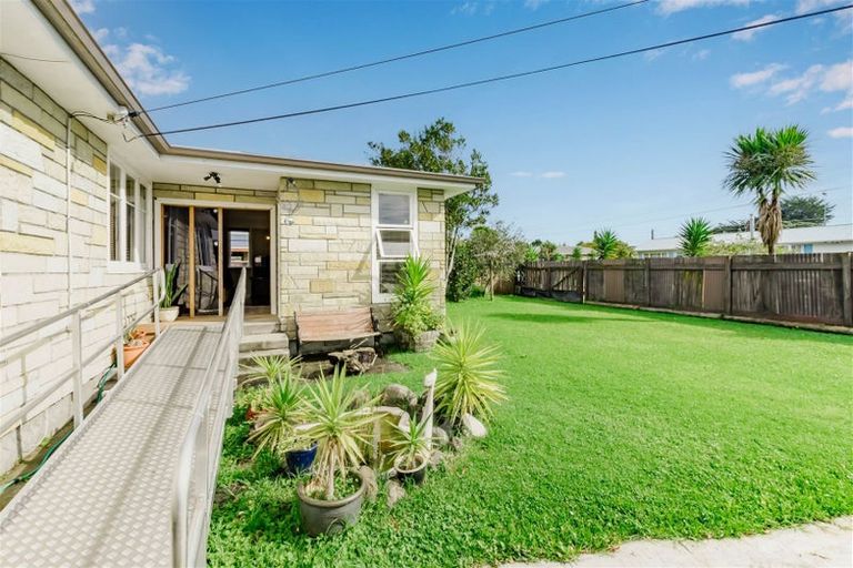 Photo of property in 14 Buckley Grove, Paraparaumu, 5032