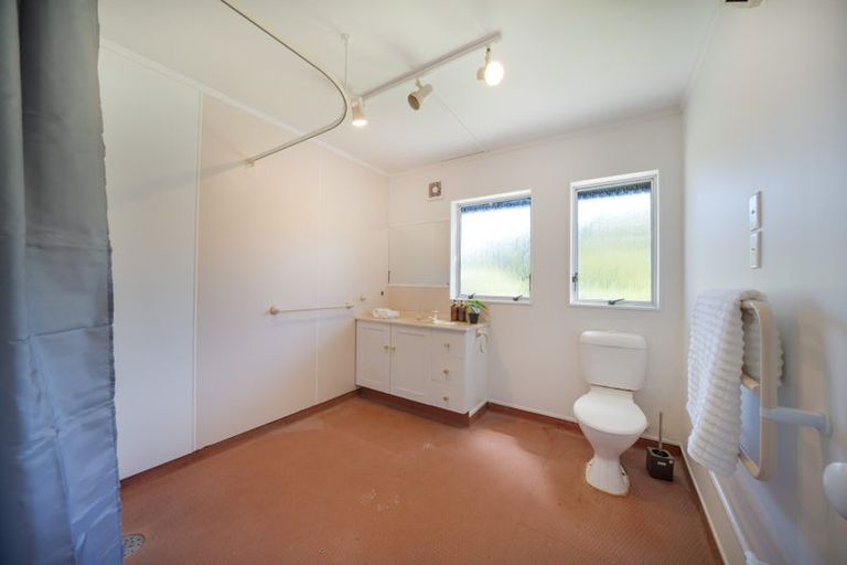 Photo of property in 50 Hazlewood Avenue, Karori, Wellington, 6012