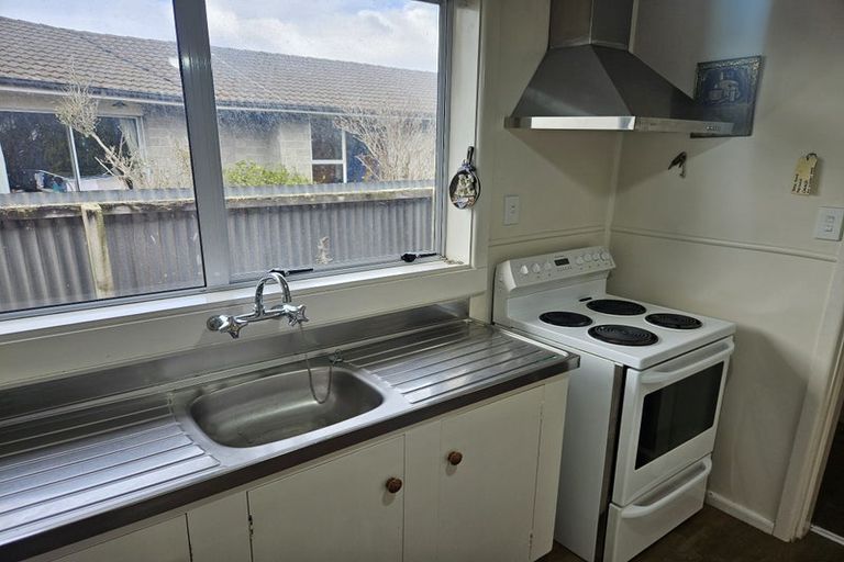 Photo of property in 6 Islay Place, Woolston, Christchurch, 8062