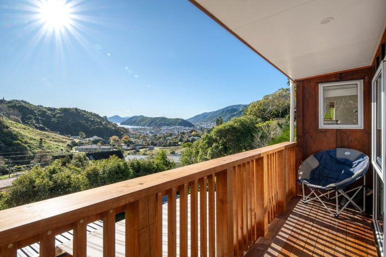 Photo of property in 7 Webster Place, Picton, 7220