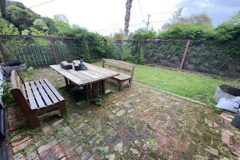 Photo of property in 13 High Street, Bulls, 4818