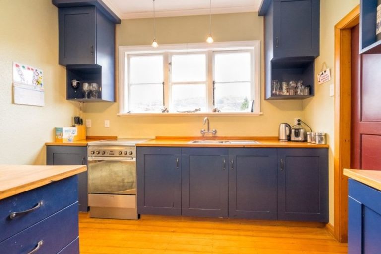 Photo of property in 6 Holyrood Avenue, Wakari, Dunedin, 9010