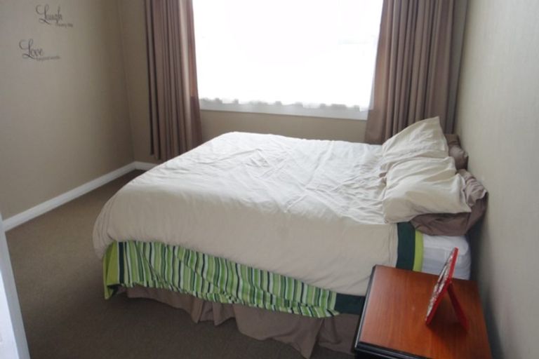 Photo of property in 19 Pitcairn Street, Oakura, 4314