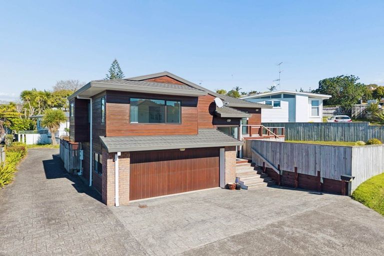 Photo of property in 1/133 Nile Road, Milford, Auckland, 0620