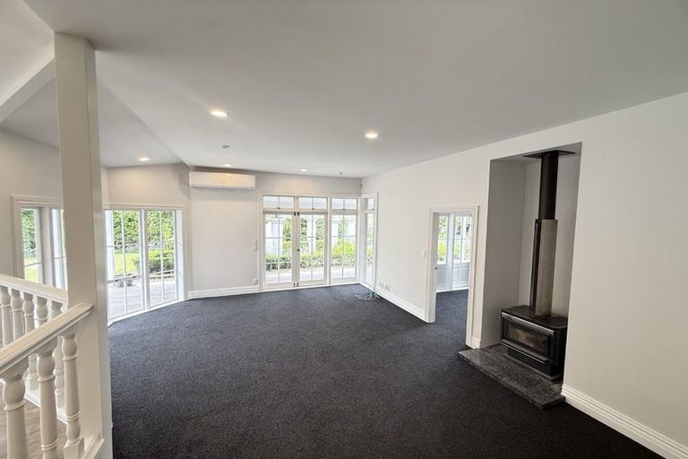 Photo of property in 14 Amreins Road, Waitakere, Henderson, 0782