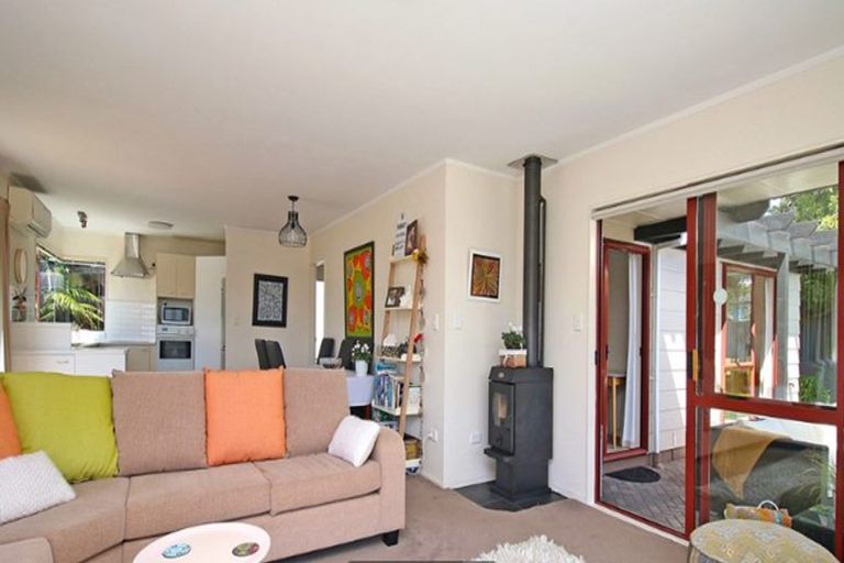 Photo of property in 51a Collins Road, Melville, Hamilton, 3206