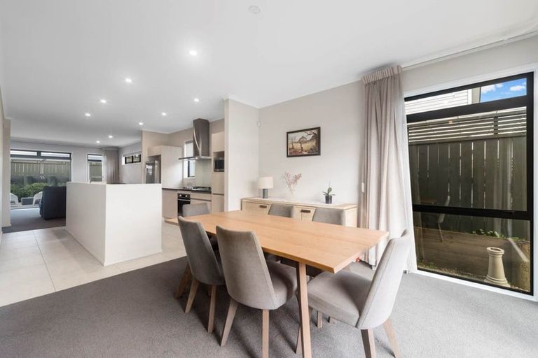 Photo of property in 4 Nohoanga Road, Karaka, Papakura, 2113