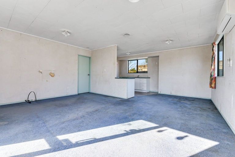 Photo of property in 8a Willis Street, Bader, Hamilton, 3206