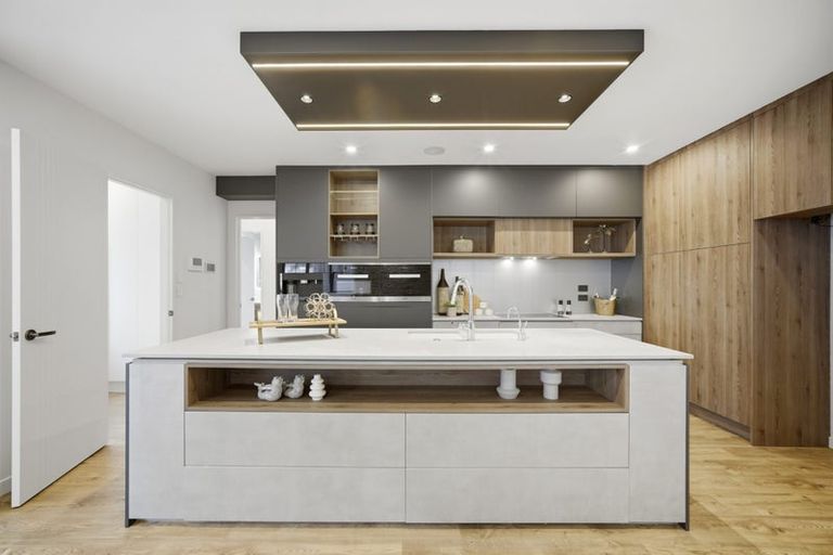 Photo of property in 5 Luff Place, Long Bay, Auckland, 0630