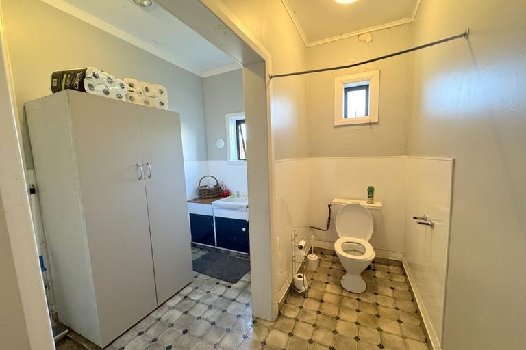 Photo of property in 25 Mccallum Street, Dannevirke, 4930