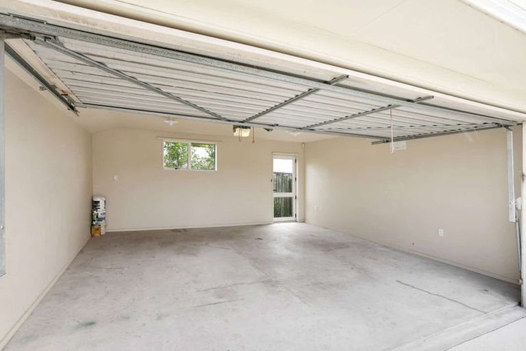 Photo of property in 2/8 Thistledown Place, Woolston, Christchurch, 8062