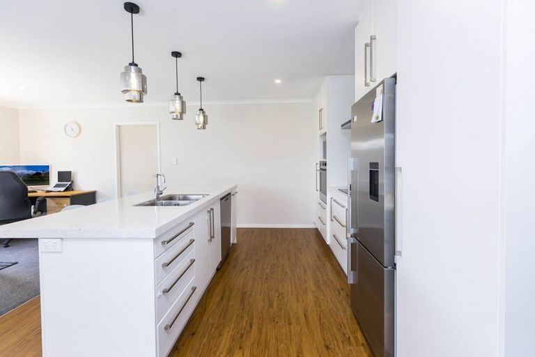 Photo of property in 12 Pattullo Crescent, Wallaceville, Upper Hutt, 5018