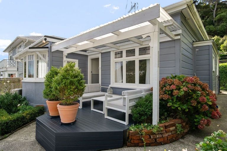 Photo of property in 25 Totara Street, Eastbourne, Lower Hutt, 5013