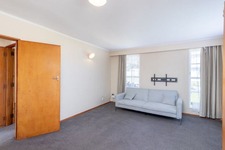 Photo of property in 15 Mangaroa Hill Road, Maoribank, Upper Hutt, 5018