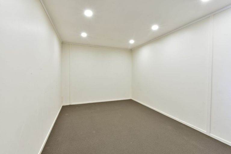 Photo of property in 6/11 Jack Conway Avenue, Manukau, Auckland, 2104