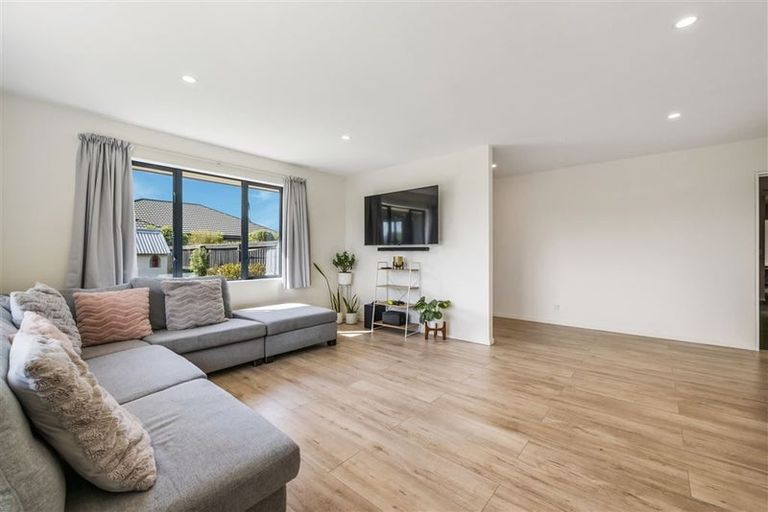 Photo of property in 11a Greenan Place, Doyleston, 7683