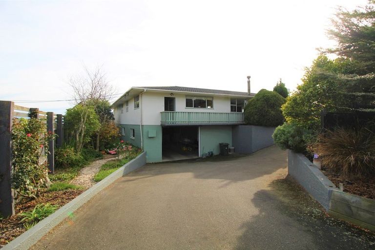 Photo of property in 10 Brinkburn Street, South Hill, Oamaru, 9400