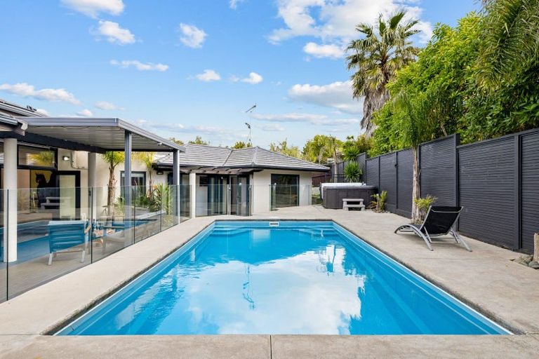 Photo of property in 5 Caversham Drive, Torbay, Auckland, 0630