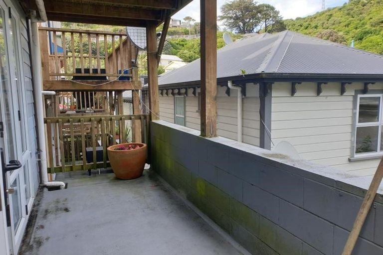 Photo of property in 146f Aro Street, Aro Valley, Wellington, 6021
