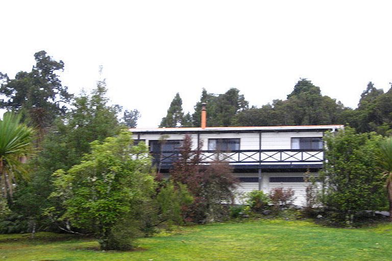 Photo of property in 35 Korua Street, Moana, 7872