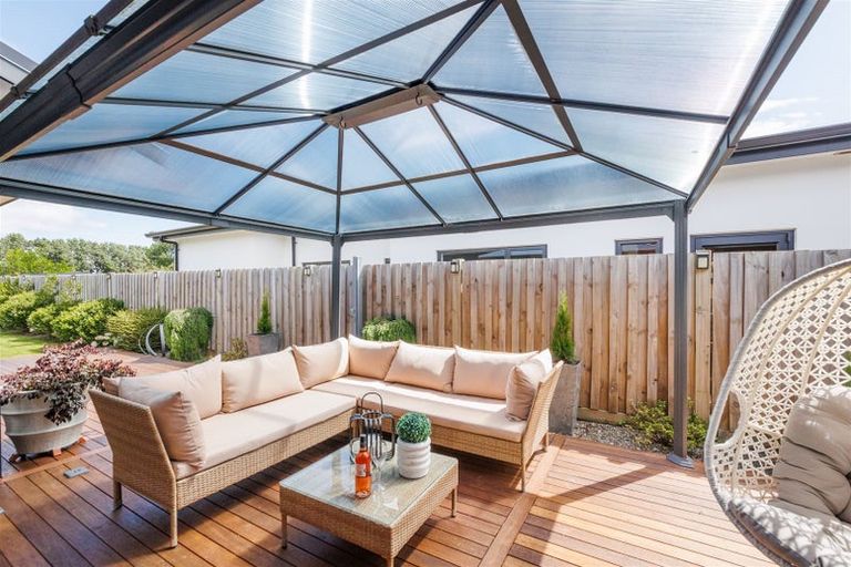 Photo of property in 36 Freedom Drive, Kelvin Grove, Palmerston North, 4414