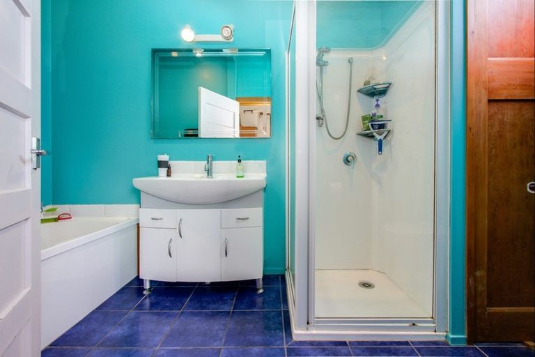 Photo of property in 105 Wellesley Road, Napier South, Napier, 4110