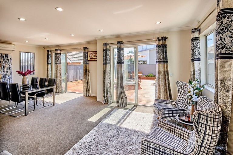 Photo of property in 3 Ludlam Crescent, Woburn, Lower Hutt, 5010