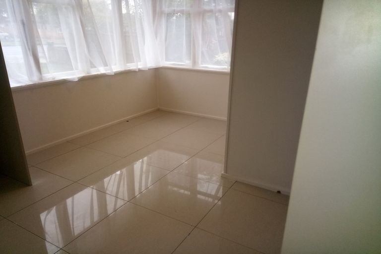 Photo of property in 42 Great South Road, Papatoetoe, Auckland, 2025