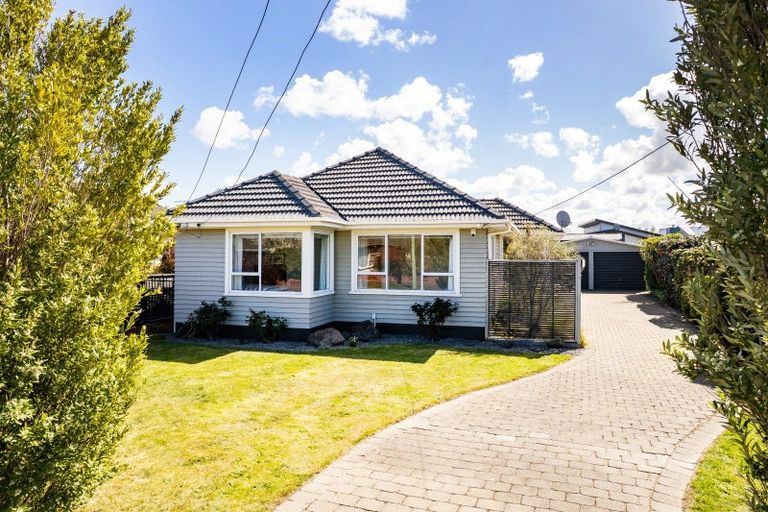 Photo of property in 61 Charlcott Street, Burnside, Christchurch, 8053