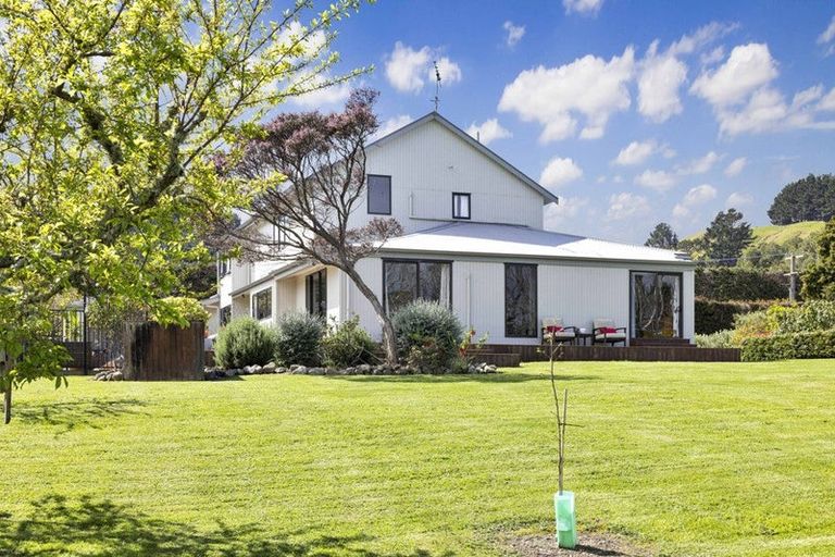 Photo of property in 225 Waitohu Valley Road, Otaki, 5583