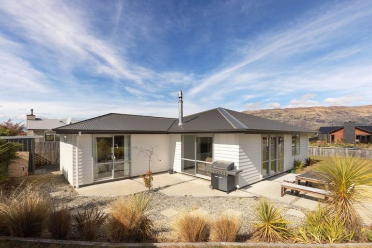 Photo of property in 40 West Meadows Drive, Wanaka, 9305