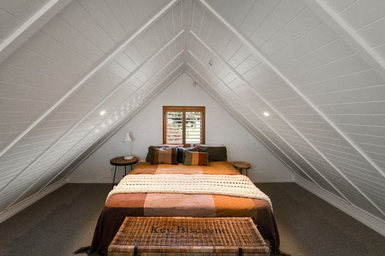 Photo of property in 2 Sea Crest Place, Bowentown, Waihi Beach, 3177