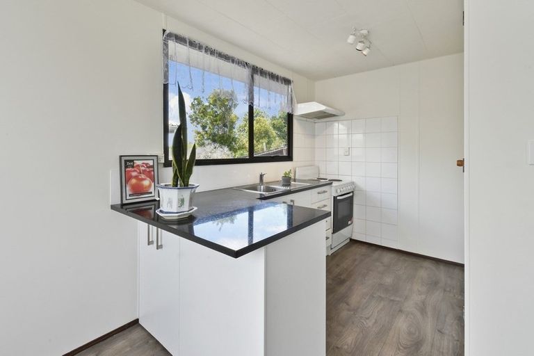 Photo of property in 2/8 Nearco Street, Randwick Park, Auckland, 2105