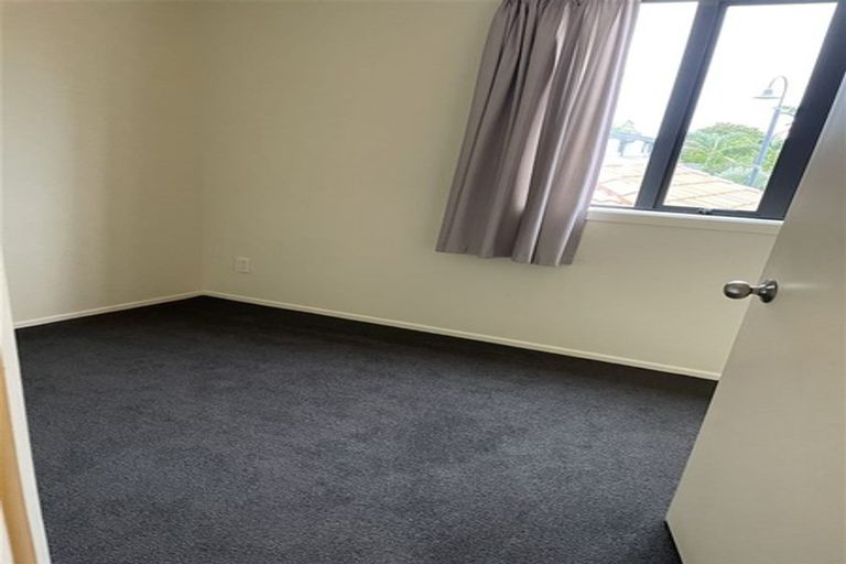 Photo of property in 7/21 Armoy Drive, East Tamaki, Auckland, 2016